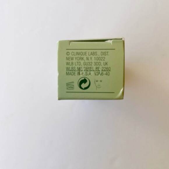 Clinique Smart Clinical MD Age Transformer Sample - Picture 6 of 7